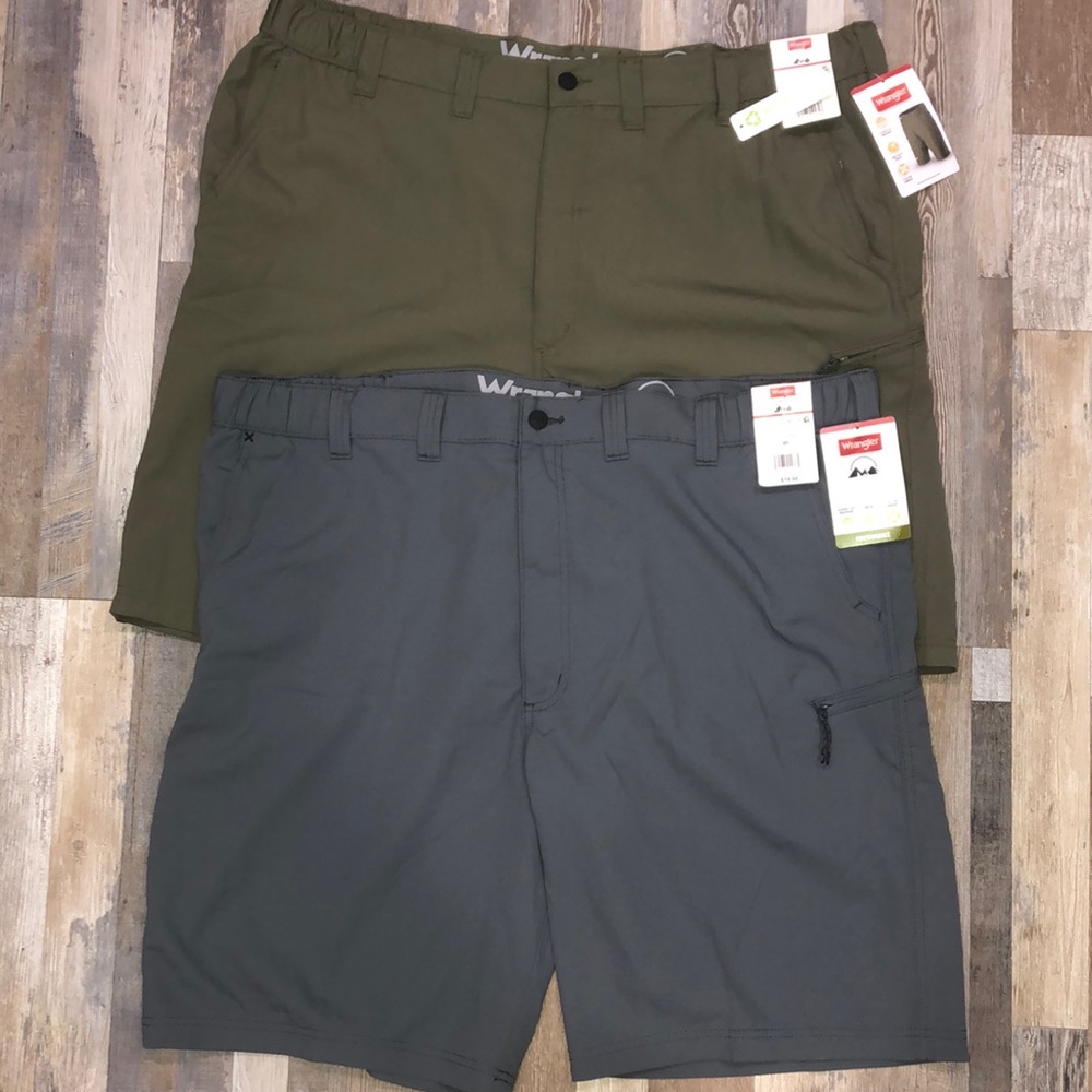Wrangler Men's Athletic Shorts - Olive Green & Charcoal